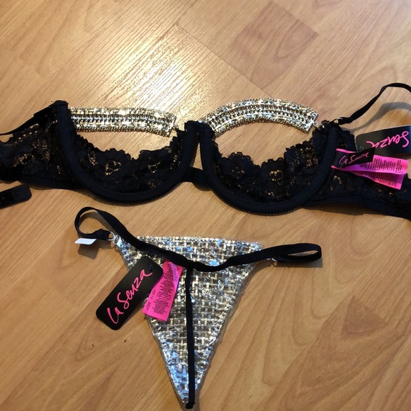 Rhinestone panties & lace bra set - Picture 4 of 8